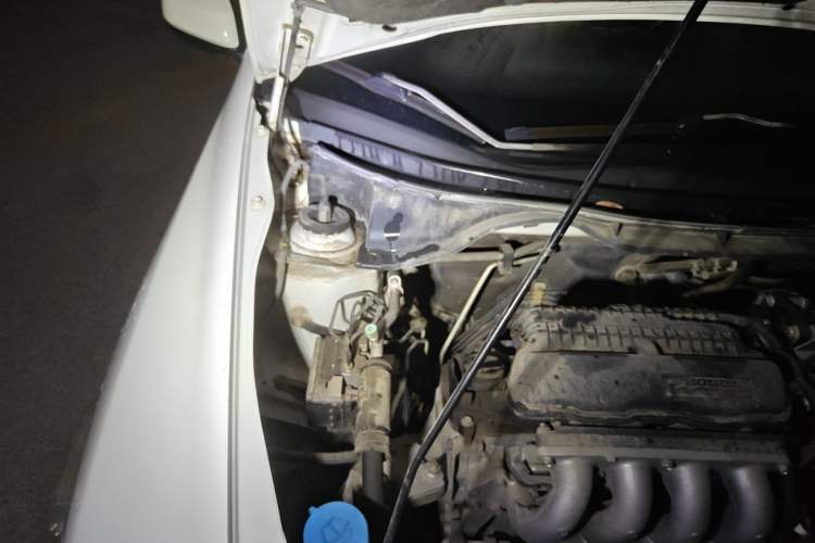 Used Honda City Classic 2014 Style 1.5L Manual Elite Edition Engine Bay Right