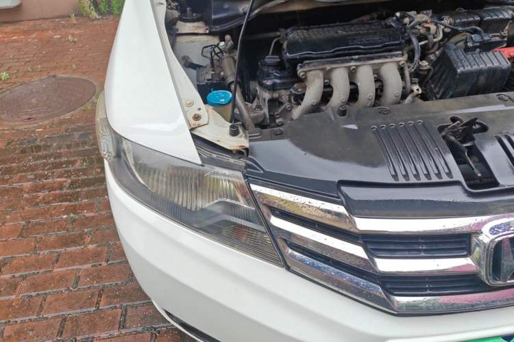 Used Honda City Classic 2014 Style 1.5L Manual Elite Edition Engine Bay Right