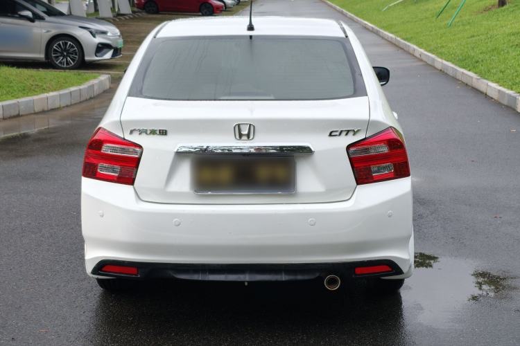 Used Honda City Classic 2014 Style 1.5L Automatic Elite Edition Exterior 4