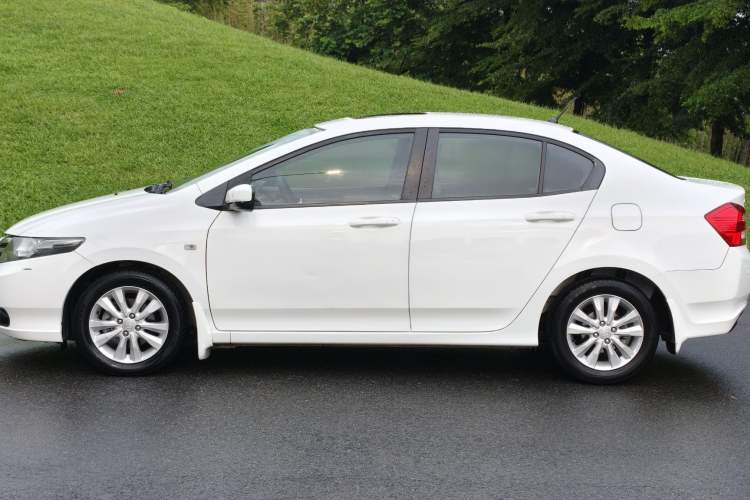 Used Honda City Classic 2014 Style 1.5L Automatic Elite Edition Exterior 6