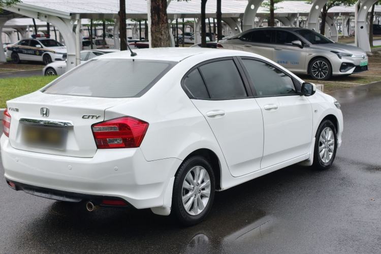 Used Honda City Classic 2014 Style 1.5L Automatic Elite Edition Exterior 7