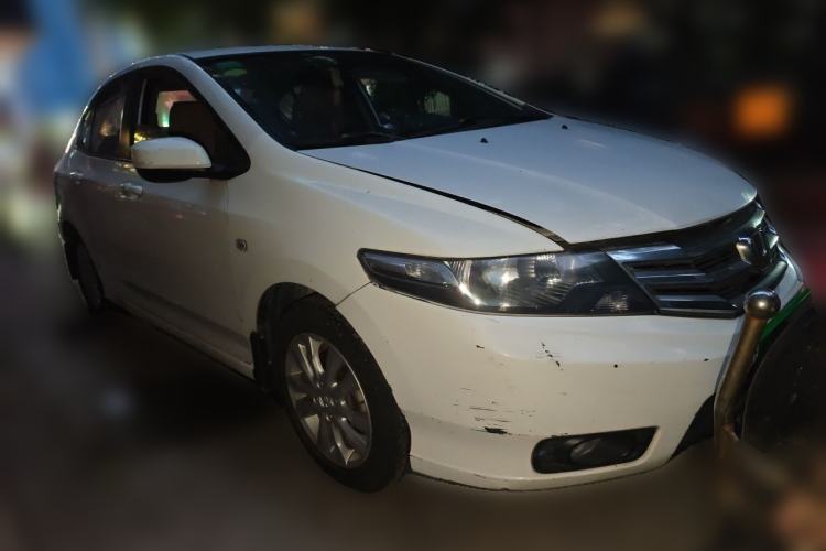 Used Honda City Classic 2014 Style 1.5L Manual Elite Edition Front Right 45 Deg