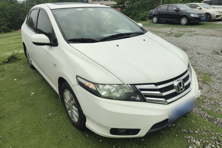 Used Honda City Classic 2014 Style 1.5L Automatic Elite Edition Front Right 45 Deg