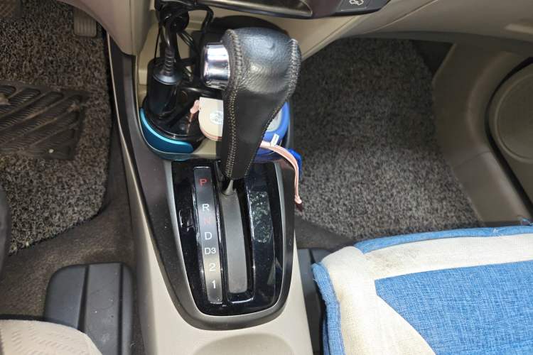 Used Honda City Classic 2014 Style 1.5L Automatic Elite Edition Gear Lever