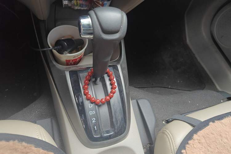 Used Honda City Classic 2014 Style 1.5L Automatic Elite Edition Gear Lever