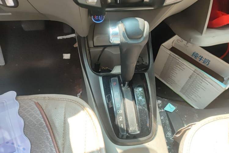Used Honda City Classic 2014 Style 1.5L Automatic Elite Edition Gear Lever