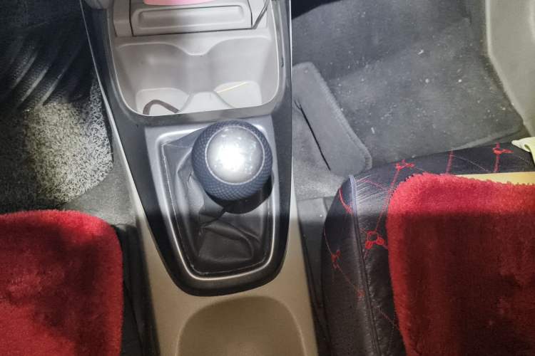 Used Honda City Classic 2014 Style 1.5L Manual Elite Edition Gear Lever