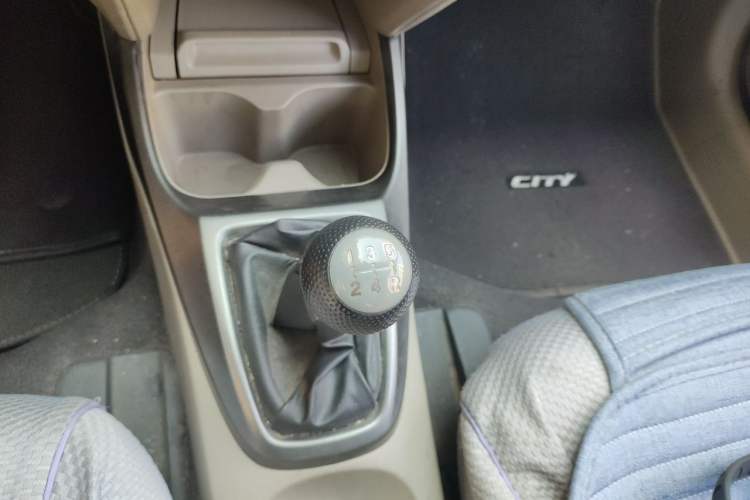 Used Honda City Classic 2014 Style 1.5L Manual Elite Edition Gear Lever