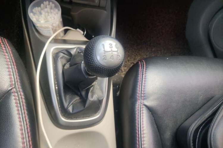 Used Honda City Classic 2014 Style 1.5L Manual Elite Edition Gear Lever