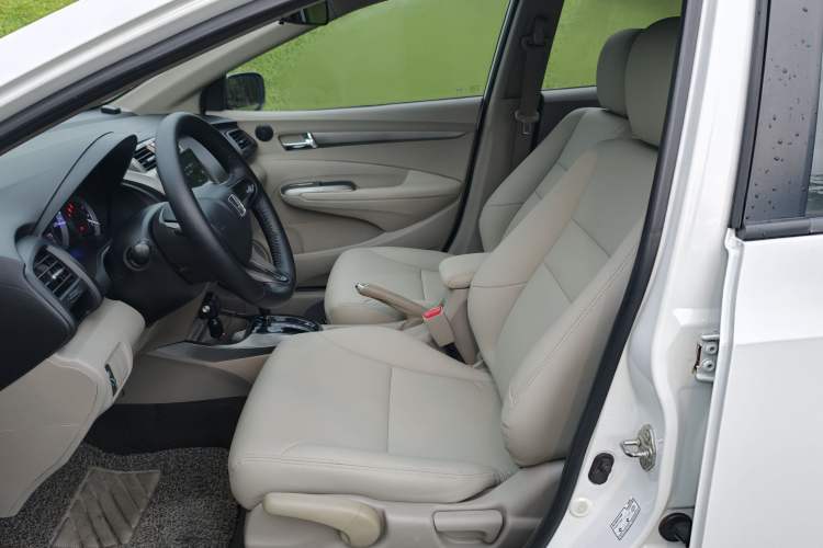 Used Honda City Classic 2014 Style 1.5L Automatic Elite Edition Left Front Seat