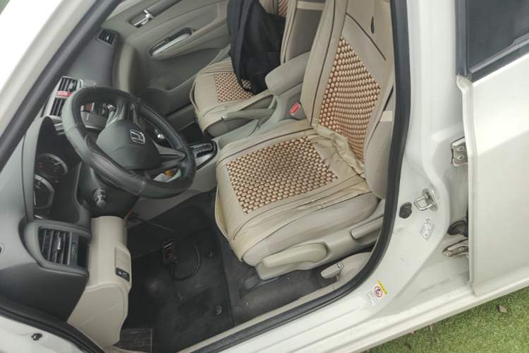 Used Honda City Classic 2014 Style 1.5L Automatic Elite Edition Left Front Seat