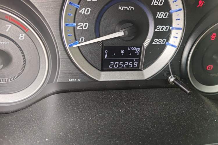 Used Honda City Classic 2014 Style 1.5L Manual Elite Edition Odometer Close Up