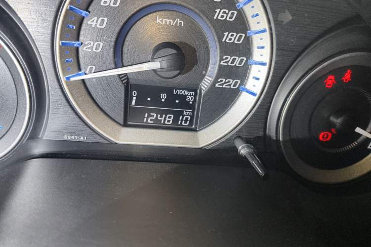 Used Honda City Classic 2014 Style 1.5L Manual Elite Edition Odometer Close Up