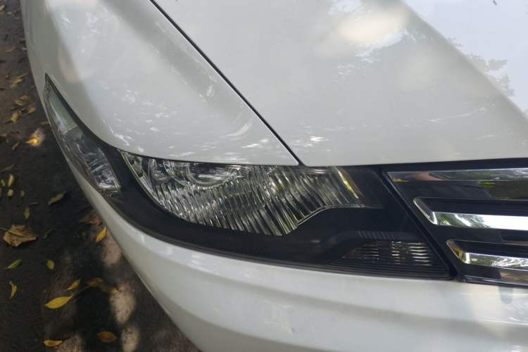 Used Honda City Classic 2014 Style 1.5L Automatic Elite Edition Right Front Headlight