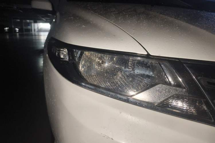 Used Honda City Classic 2014 Style 1.5L Automatic Elite Edition Right Front Headlight