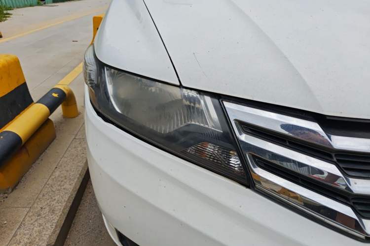 Used Honda City Classic 2014 Style 1.5L Manual Elite Edition Right Front Headlight