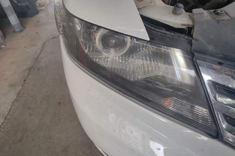 Used Honda City Classic 2014 Style 1.5L Manual Elite Edition Right Front Headlight