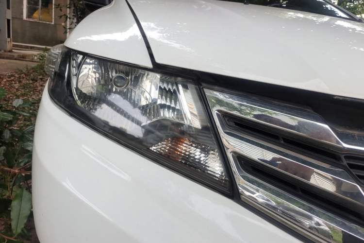 Used Honda City Classic 2014 Style 1.5L Automatic Elite Edition Right Front Headlight