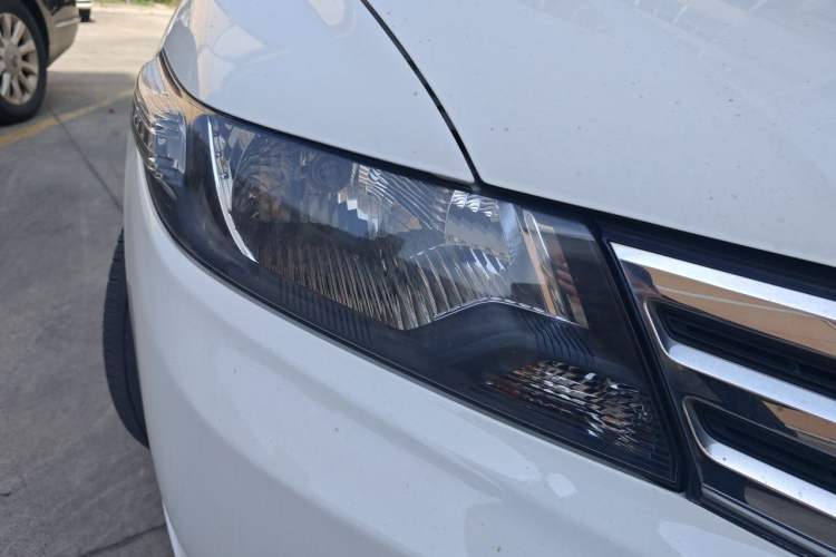 Used Honda City Classic 2014 Style 1.5L Automatic Elite Edition Right Front Headlight