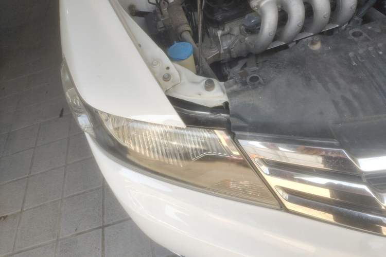 Used Honda City Classic 2014 Style 1.5L Automatic Elite Edition Right Front Headlight