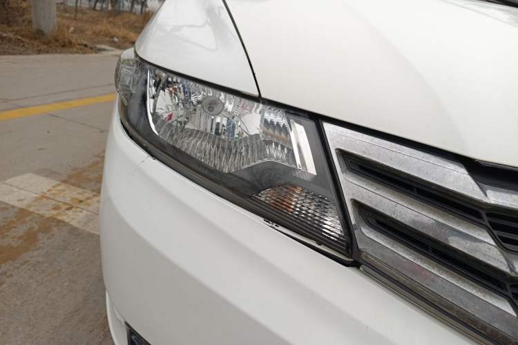 Used Honda City Classic 2014 Style 1.5L Manual Elite Edition Right Front Headlight
