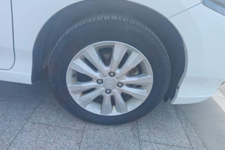 Used Honda City Classic 2014 Style 1.5L Manual Elite Edition Right Front Wheel Hub