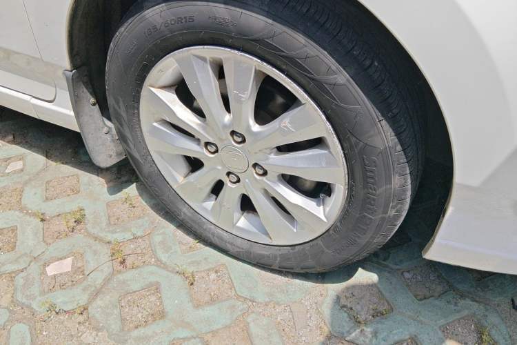 Used Honda City Classic 2014 Style 1.5L Manual Elite Edition Right Front Wheel Hub