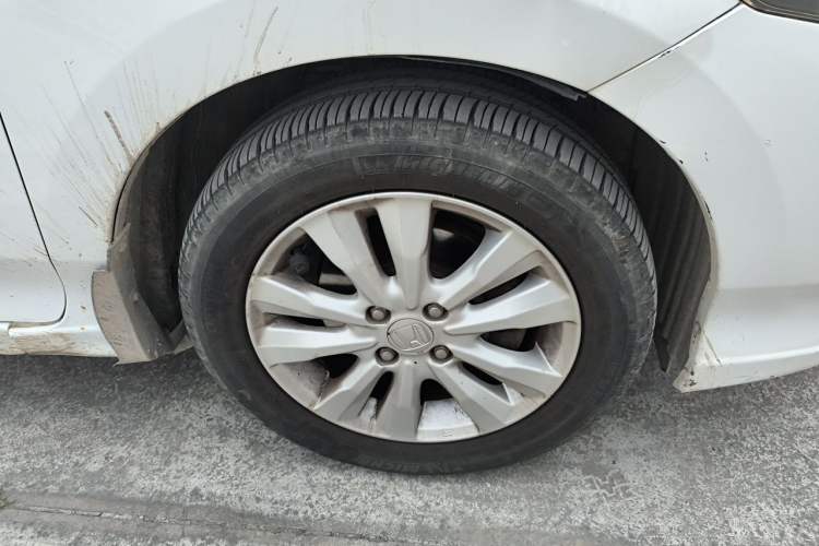 Used Honda City Classic 2014 Style 1.5L Automatic Elite Edition Right Front Wheel Hub