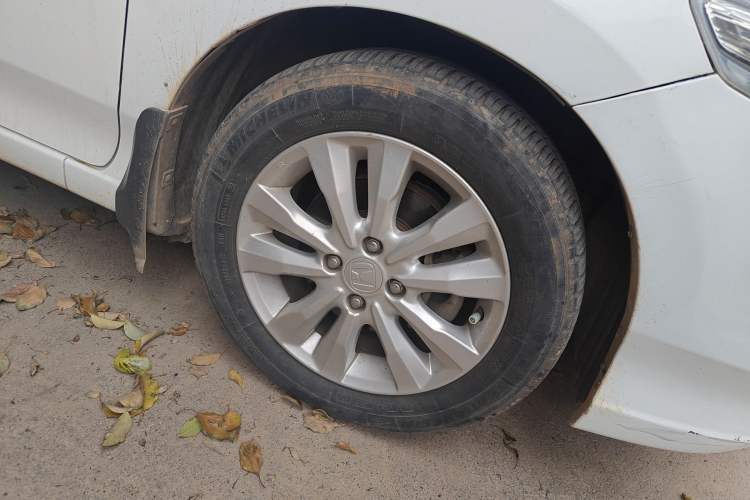 Used Honda City Classic 2014 Style 1.5L Automatic Elite Edition Right Front Wheel Hub