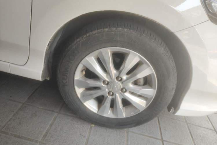 Used Honda City Classic 2014 Style 1.5L Automatic Elite Edition Right Front Wheel Hub