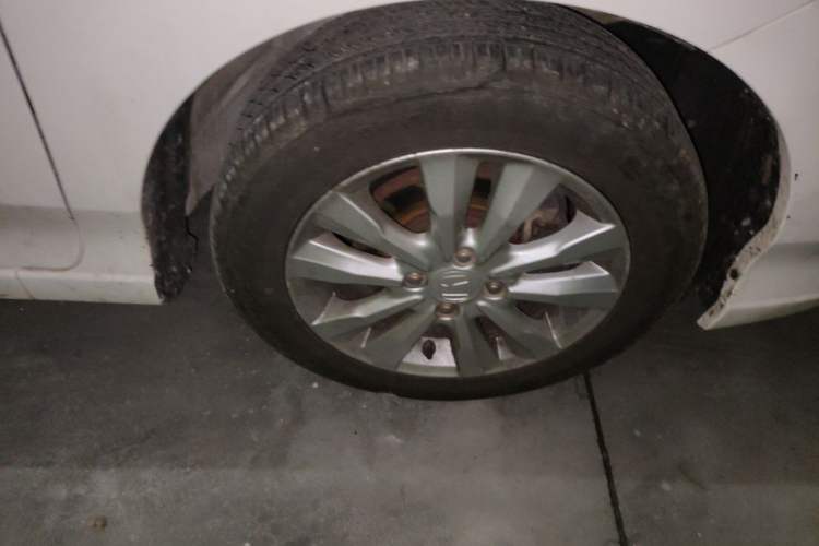 Used Honda City Classic 2014 Style 1.5L Automatic Elite Edition Right Front Wheel Hub