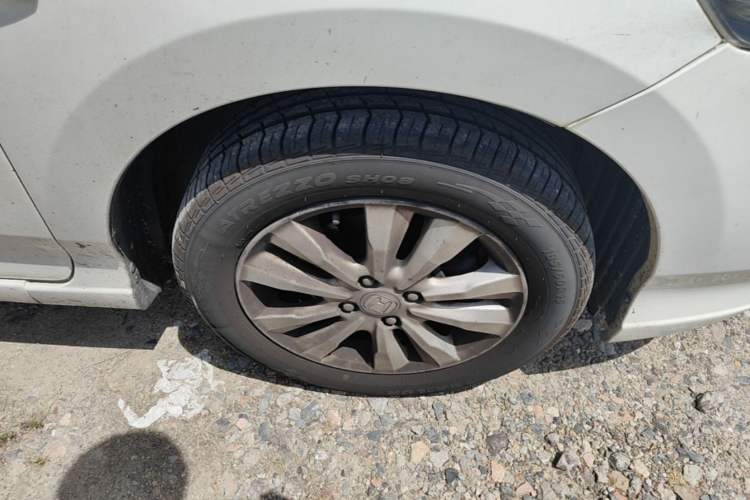 Used Honda City Classic 2014 Style 1.5L Automatic Elite Edition Right Front Wheel Hub