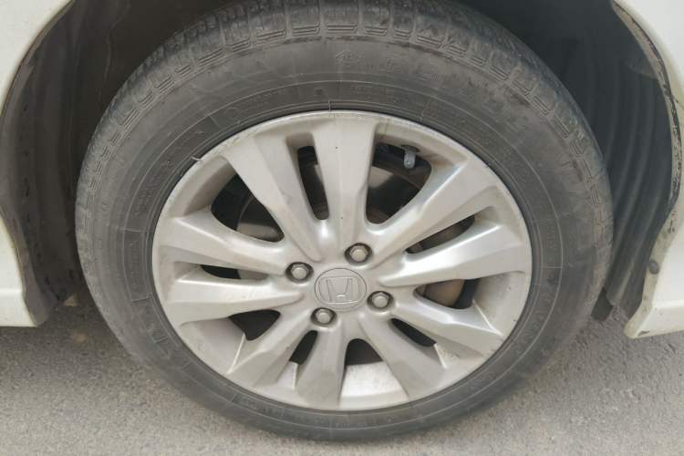 Used Honda City Classic 2014 Style 1.5L Automatic Elite Edition Right Front Wheel Hub