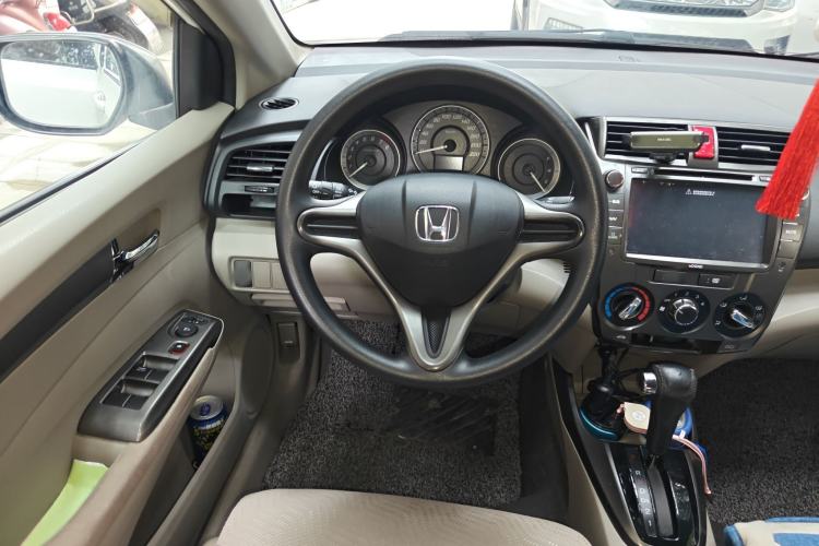Used Honda City Classic 2014 Style 1.5L Automatic Elite Edition Steering Wheel