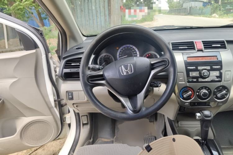Used Honda City Classic 2014 Style 1.5L Automatic Elite Edition Steering Wheel