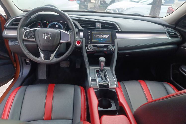 Used Honda Civic 2016 220TURBO CVT Luxury Edition Center Console