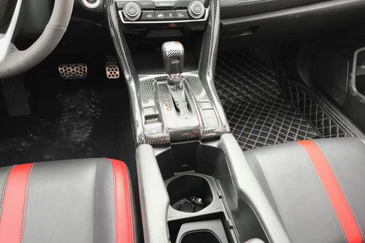 Used Honda Civic 2019 220TURBO CVT Dynamic Edition China V Emission Standard Gear Lever