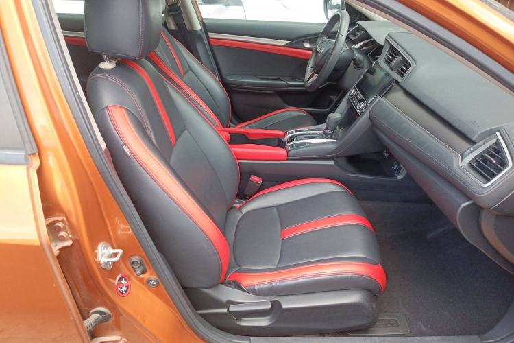 Used Honda Civic 2016 220TURBO CVT Luxury Edition Right Front Seat