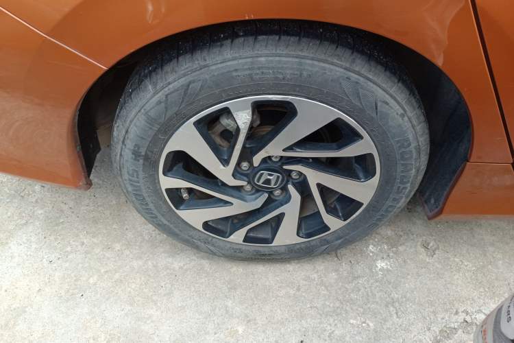 Used Honda Civic 2016 220TURBO CVT Luxury Edition Right Rear Wheel Hub