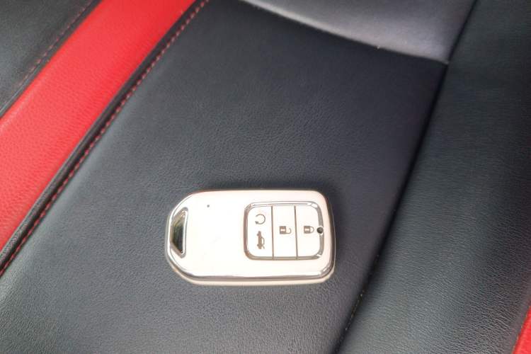 Used Honda Civic 2016 220TURBO CVT Luxury Edition Vehicle Key