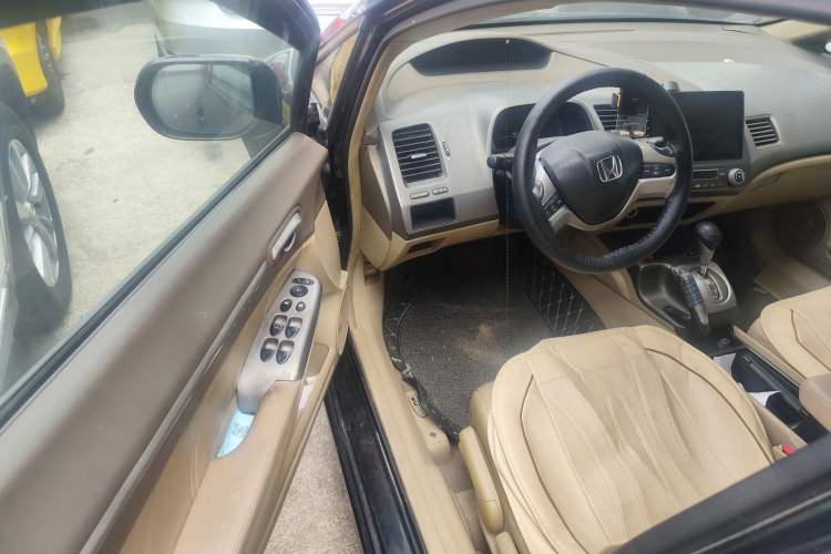 Used Honda Civic 2006 1.8L Automatic Luxury Edition Driver Seat