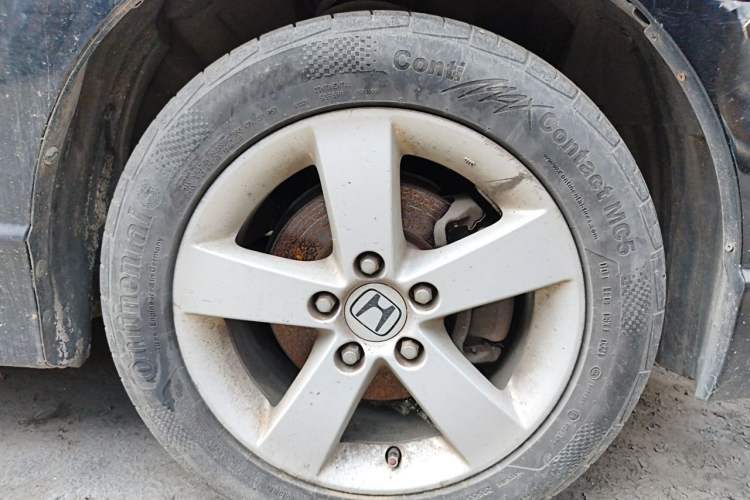 Used Honda Civic 2006 1.8L Automatic Classic Edition Right Front Wheel Hub