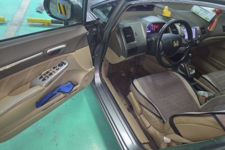 Used Honda Civic 2006 1.8L Automatic Luxury Edition Driver Seat