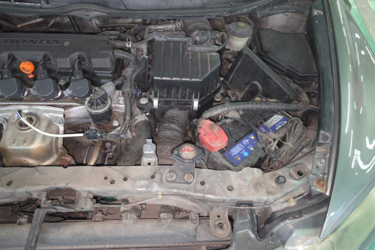 Used Honda Civic 2006 1.8L Automatic Luxury Edition Engine Bay Left