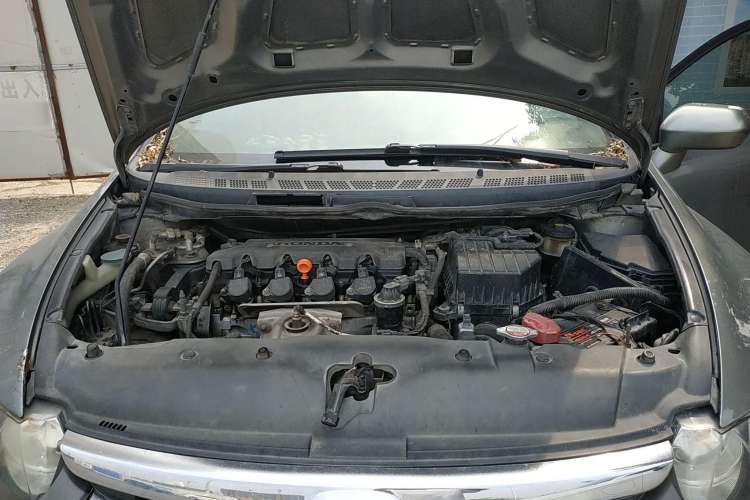 Used Honda Civic 2006 1.8L Automatic Classic Edition Engine Bay