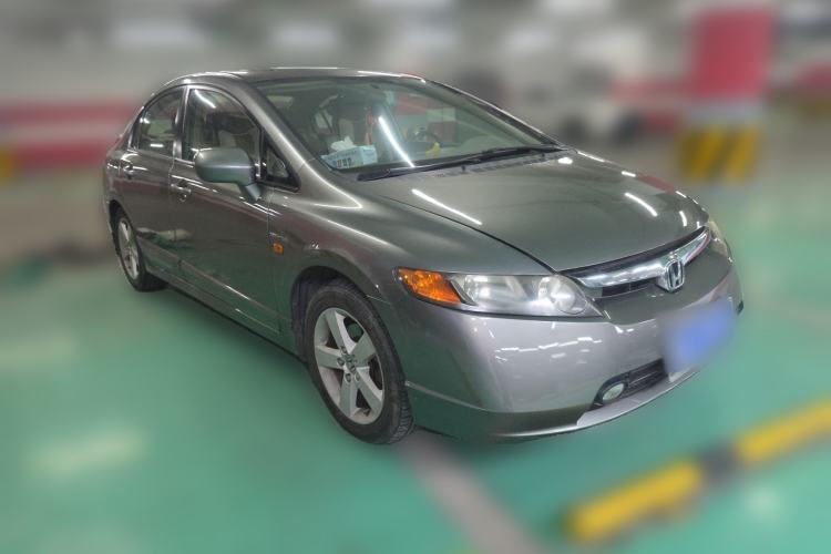 Used Honda Civic 2006 1.8L Automatic Luxury Edition Front Right 45 Deg