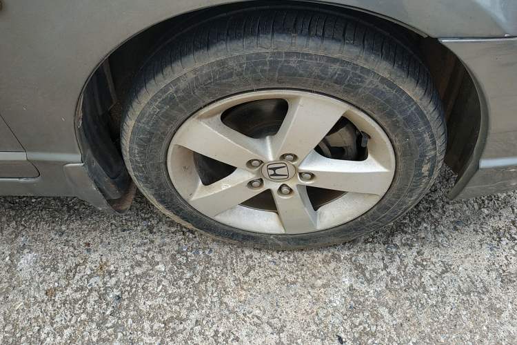 Used Honda Civic 2006 1.8L Automatic Classic Edition Right Front Wheel Hub