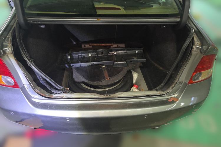 Used Honda Civic 2006 1.8L Automatic Luxury Edition Trunk