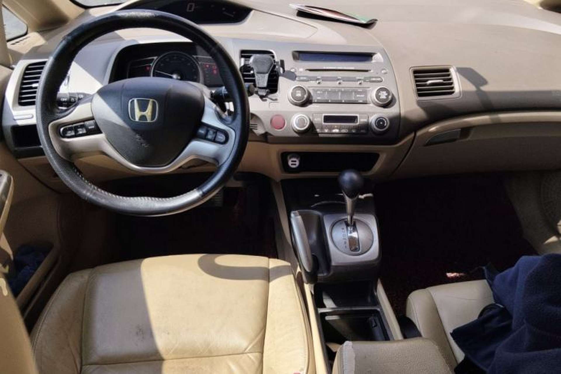 Used Honda Civic 2006 1.8L Automatic Luxury Edition Center Console