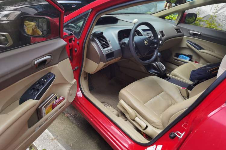Used Honda Civic 2006 1.8L Automatic Classic Edition Driver Seat